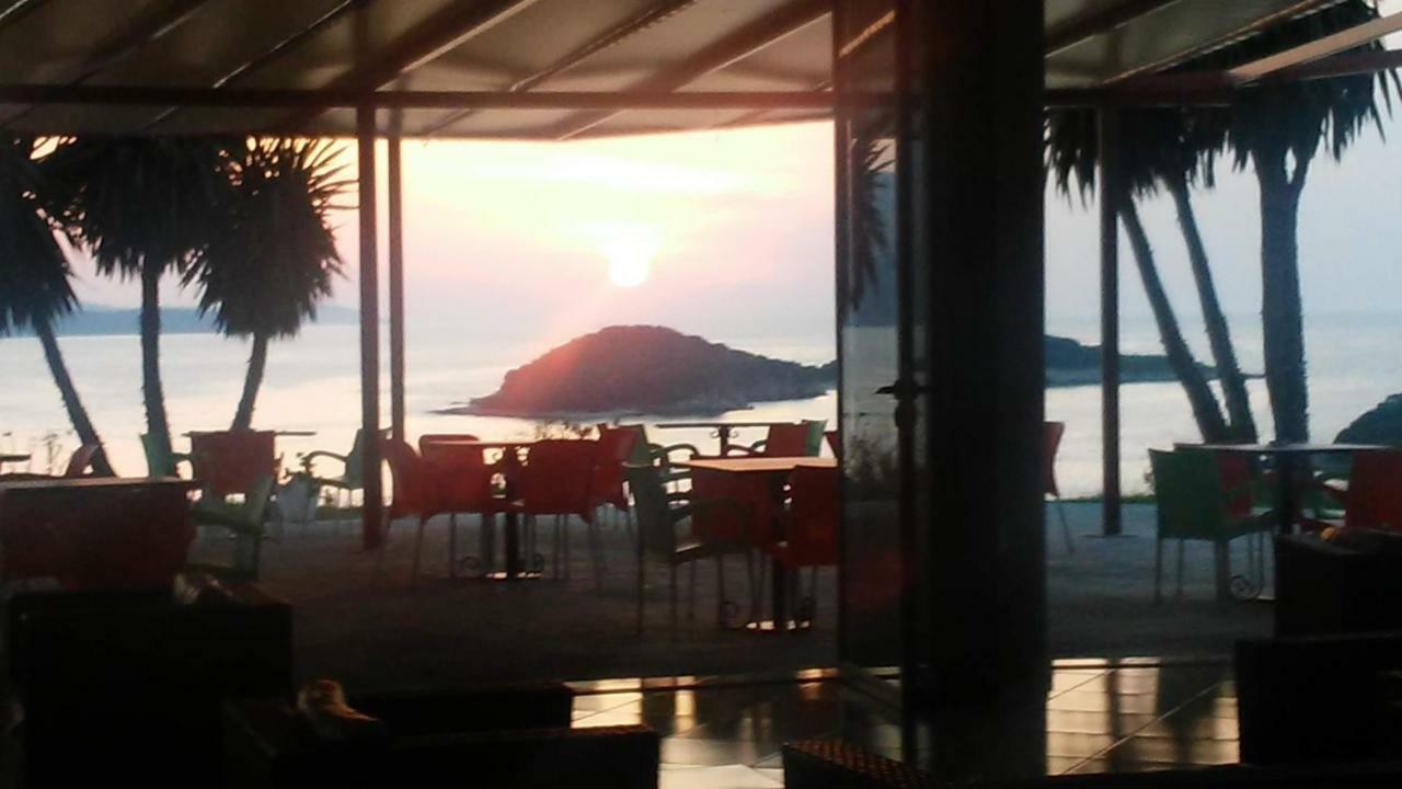 Hotel Majestic Ksamil Eksteriør bilde