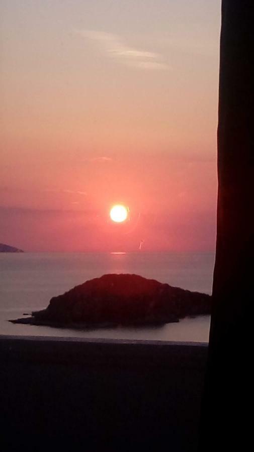 Hotel Majestic Ksamil Eksteriør bilde
